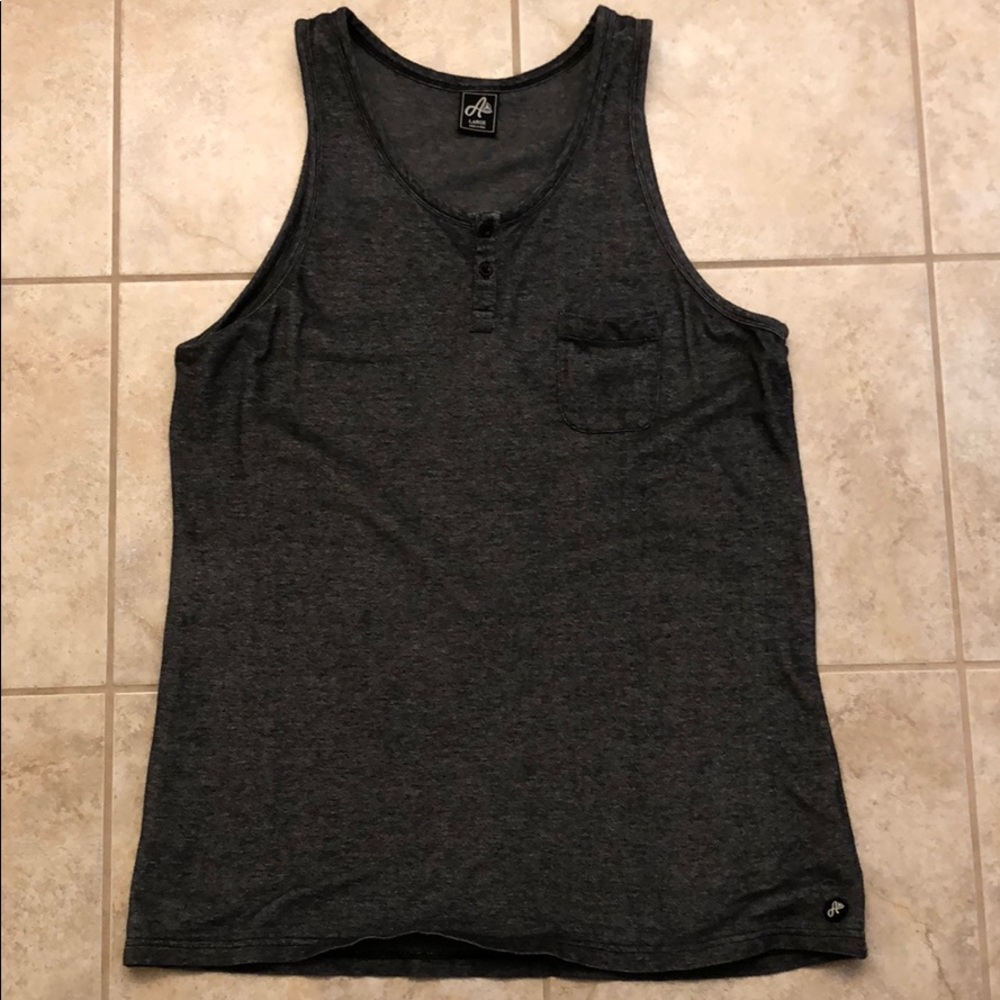Gray active pocket tank-top.